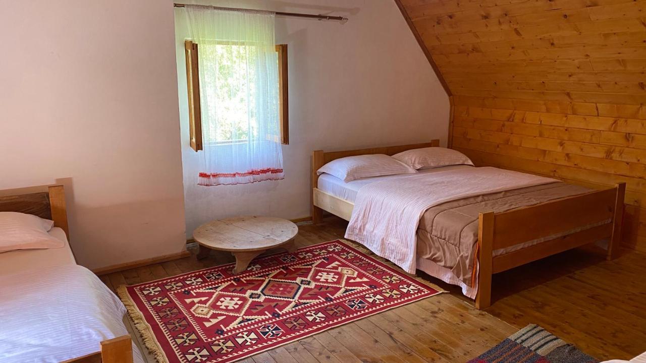 Bujtina Leke Gerla Theth Exterior photo